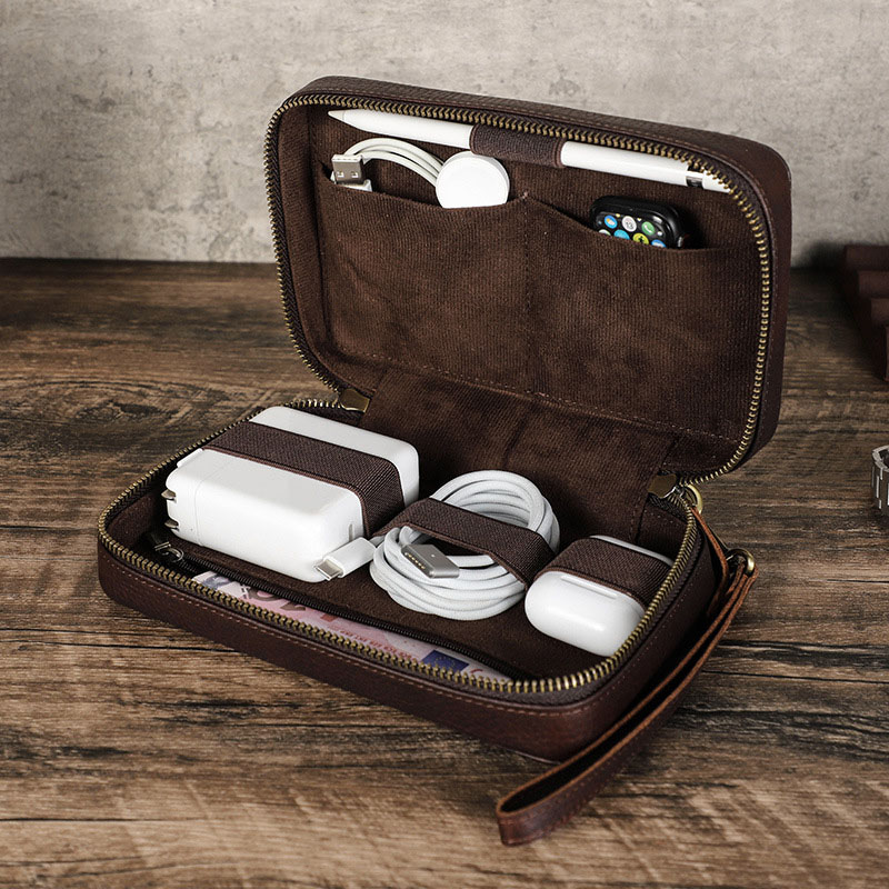 Tech Accessories Case - حقيبة تنظيم تقنيات متعددة الجيوب من