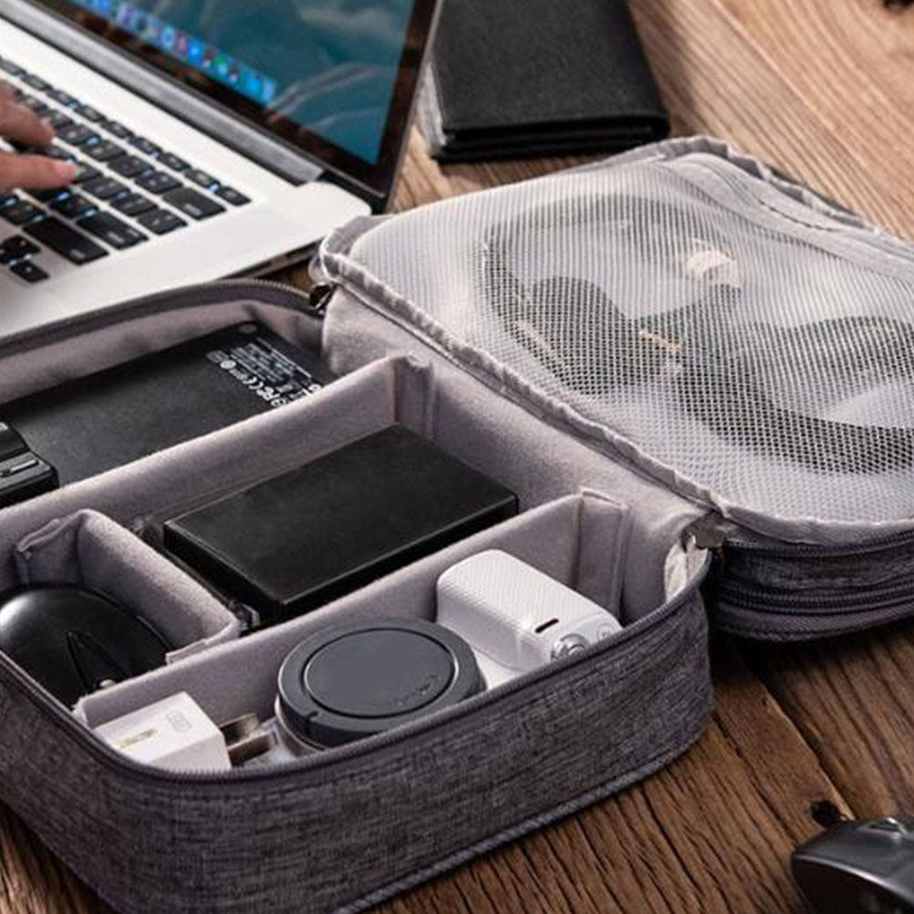 Tech Accessories Travel Organizer Pouch - حقيبة تنظيم رقمية متعددة الجيوب لحفظ