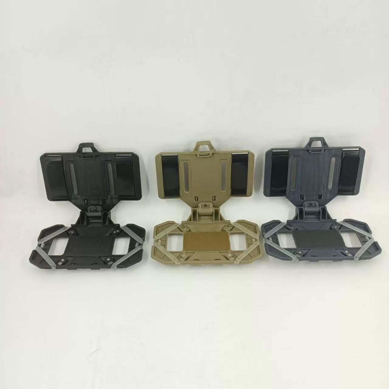 حامل نظام MOLLE لتثبيت الهاتف  - مراجعة Mobile Tech Accessories وسعره